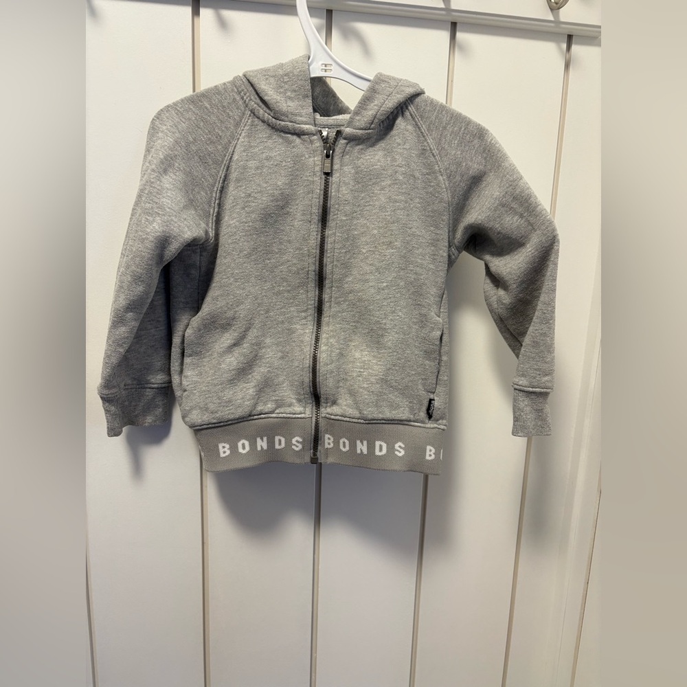 ⭐️5/$30 Bonds Kids Light Gray Zip-Up Hoodie